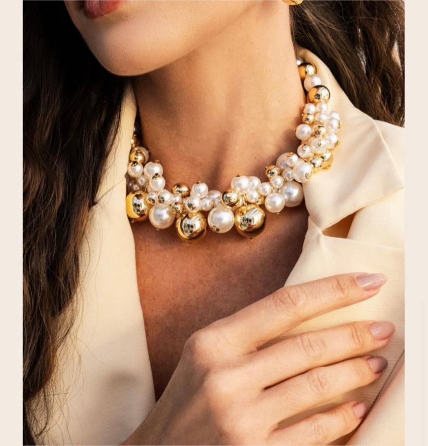 Collar choker esferas y perlas