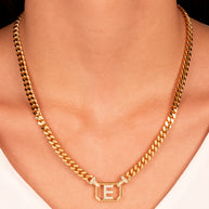Collar eslabones grumet letra E